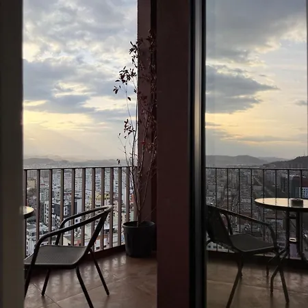 Skyline 18 View Apartment, Balcony & Parking 公寓 *