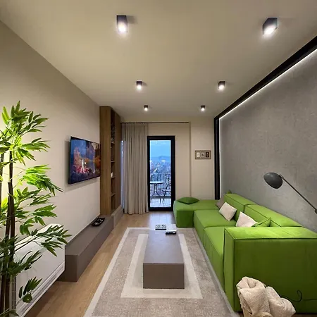 公寓 Skyline 18 View Apartment, Balcony & Parking 地拉那