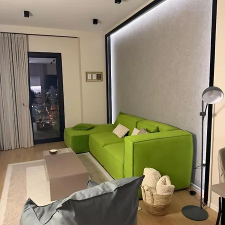 아파트 Skyline 18 View Apartment, Balcony & Parking 티라나