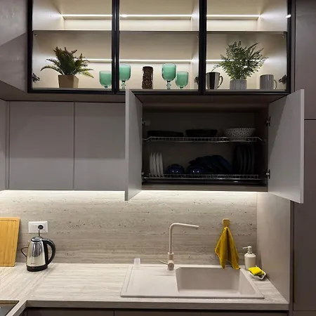 아파트 Skyline 18 View Apartment, Balcony & Parking *