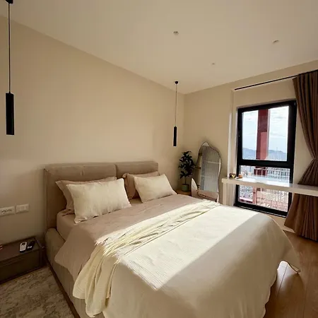 Skyline 18 View Apartment, Balcony & Parking 아파트 *