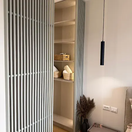 아파트 Skyline 18 View Apartment, Balcony & Parking