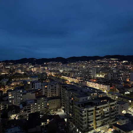 公寓 Skyline 18 View Apartment, Balcony & Parking 地拉那